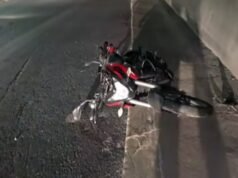 Accidente entre camión y moto en Avenida Dellepiane