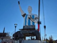 Cutral Co presenta la estatua de Lionel Messi más alta del mundo