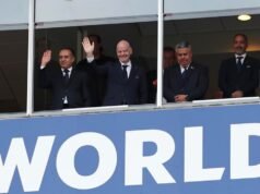 Infantino celebra la brillante actuación de Messi en la victoria ante Argelia