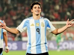Paredes y Álvarez entrenan con la Selección tras la victoria ante Islandia
