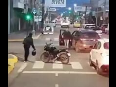 Un conductor se baja a pelear y provoca un choque en Neuquén