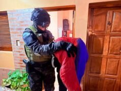 Detenidos en Córdoba: una abuela, su nieta y un ex policía por venta de cocaína