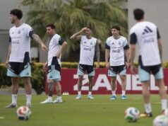 Scaloni evalúa cambios estratégicos para la semifinal contra Inglaterra