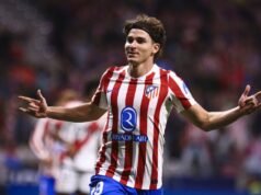 Julián Álvarez retoma entrenamientos con Atlético Madrid en medio de tensiones