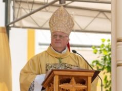 Monseñor Banach inicia su misión con una misa en la Catedral de Buenos Aires