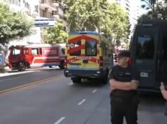 Rehenes en Recoleta: un hombre armado amenaza a su madre en un departamento