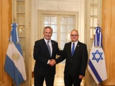 Argentina rinde homenaje al embajador de Israel Eyal Sela por su labor en Buenos Aires
