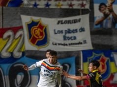 Colegiales arrasa a Midland y se acerca al Reducido