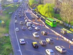 Continúan las demoras en la avenida Lugones por obras de Metrogas
