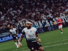Estudiantes denuncia a Memphis Depay por gestos ofensivos ante Conmebol
