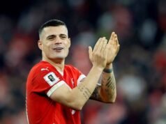 Granit Xhaka, capitán de Suiza, enfrenta posible prisión por falsificación de vacunas