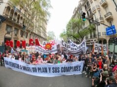 La izquierda se moviliza en la Marcha de la Bronca contra Milei