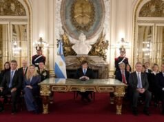 Milei reafirma soberanía sobre Malvinas y busca acorralar a la oposición