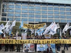 Movilización de Libres del Sur al Congreso por familias endeudadas