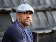 Verón arremete contra el árbitro tras la caída de Estudiantes frente a Rosario Central