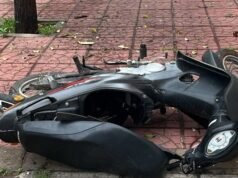 SAN PEDRO : Un motociclista chocó contra el portón de una vivienda en calle Saavedra.