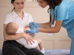 Cobertura de vacunación contra meningitis en bebés y adolescentes sigue siendo insuficiente