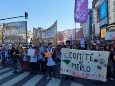 Docentes se movilizan en el Obelisco por justicia por Nancy Godoy