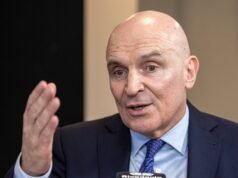 Espert desafía su procesamiento por lavado de dinero ante la justicia