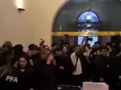 Estudiantes protestan en el Palacio Pizzurno por financiamiento universitario