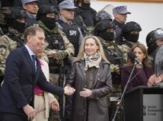 Karina Milei celebra el traslado de internos de la cárcel de Devoto