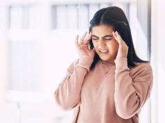 La migraña afecta más a mujeres: tres de cada cuatro pacientes son del sexo femenino