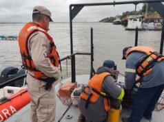 Rescatan a un hombre tras naufragio en el río Paraná; buscan a tres tripulantes desaparecidos