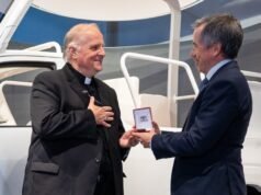 Se presentó el Papamóvil que usará León XIV en su visita a Argentina